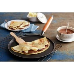 Staub 28 Cm Cast Iron Pancake Pan With Wooden Handle 11 Staub 28 Cm Cast Iron Pancake Pan With Wooden Handle -Staub 000010360