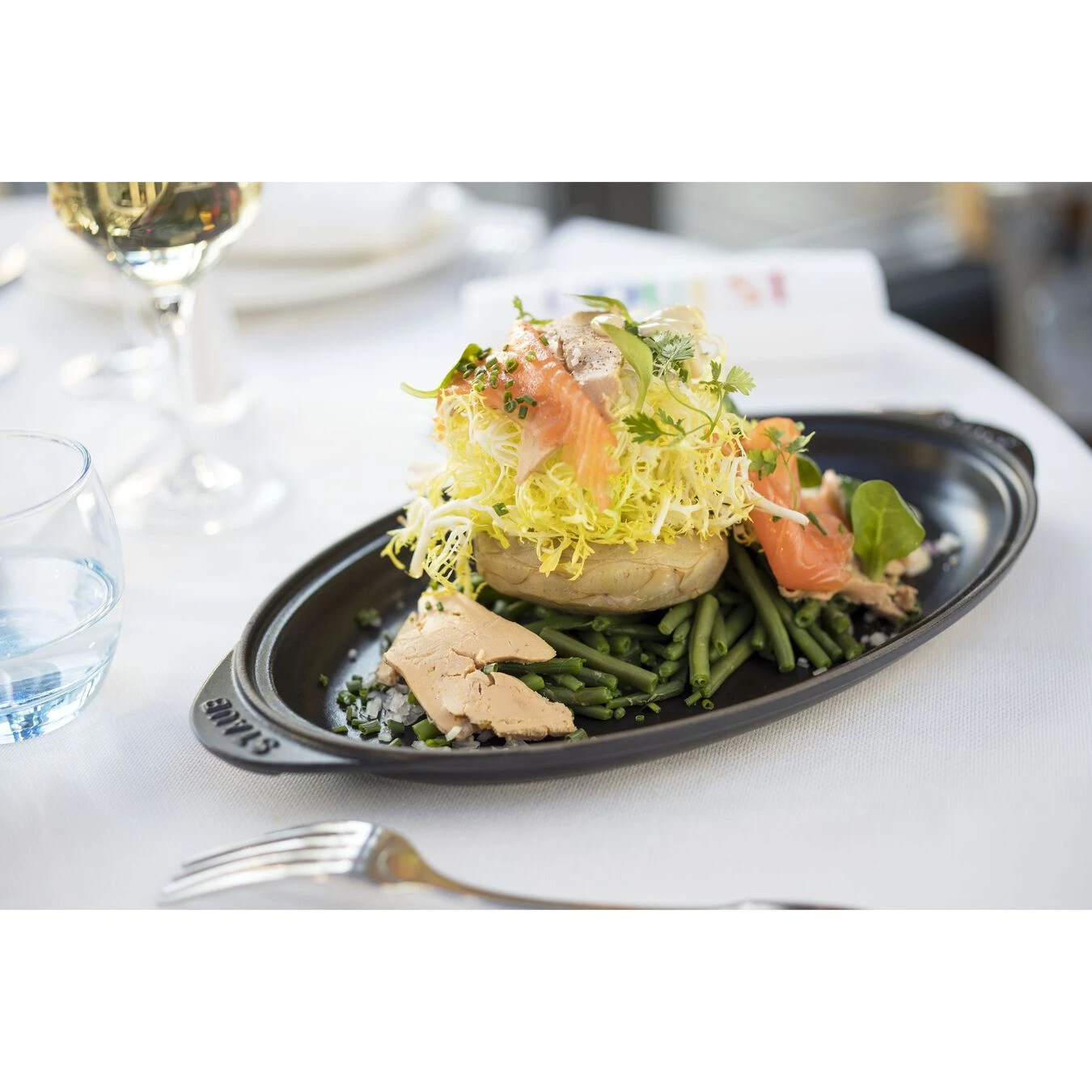 Staub 31 Cm Oval Cast Iron Oven Dish With Lid Black 4 Staub 31 Cm Oval Cast Iron Oven Dish With Lid Black - Image 2