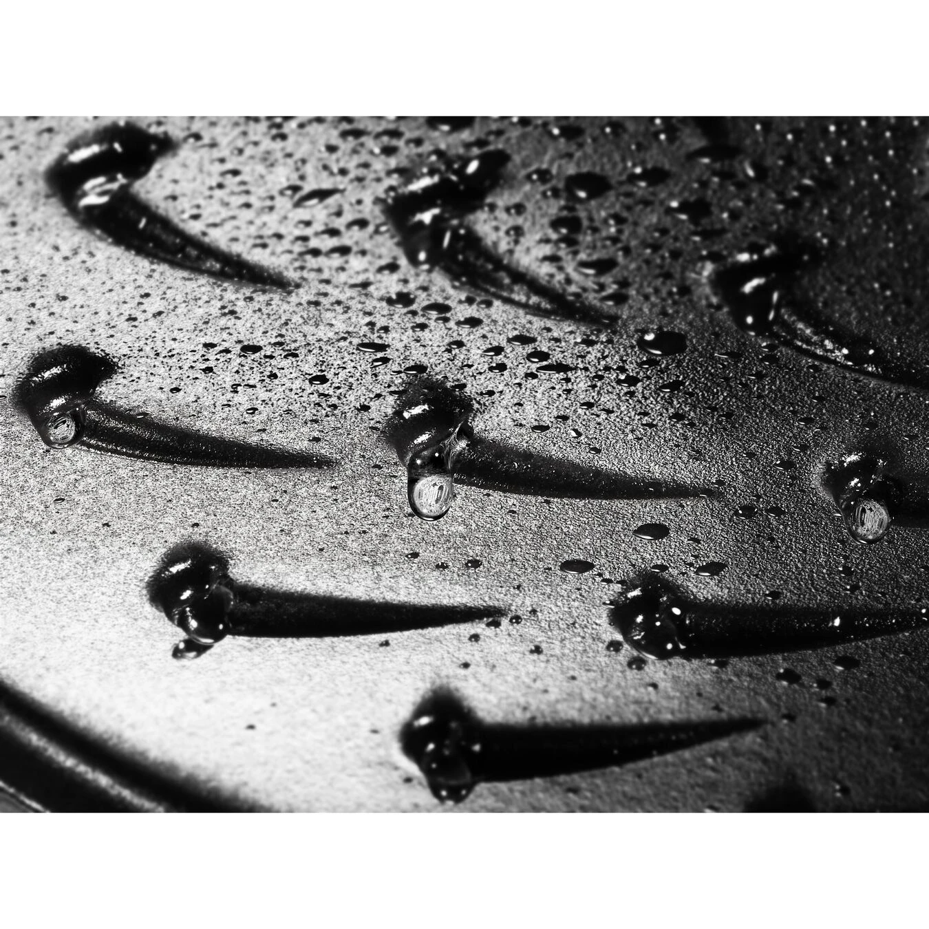 Staub 28 Cm Round Cast Iron Saute Pan Chistera Grenadine-red 8 Staub 28 Cm Round Cast Iron Saute Pan Chistera Grenadine-red - Image 6