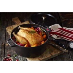 Staub 26 Cm Round Cast Iron Cocotte Black -Staub 000017453