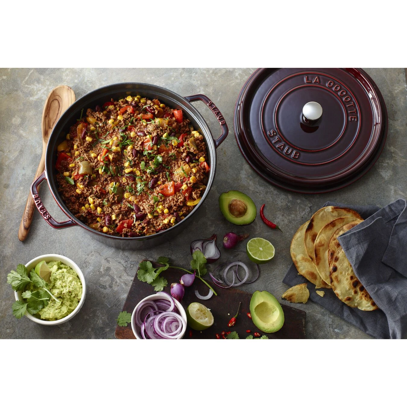 Staub 28 Cm Round Cast Iron Cocotte Grenadine-red 7 Staub 28 Cm Round Cast Iron Cocotte Grenadine-red - Image 5