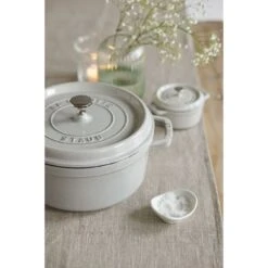 Staub 22 Cm Round Cast Iron Cocotte White Truffle -Staub 000019744