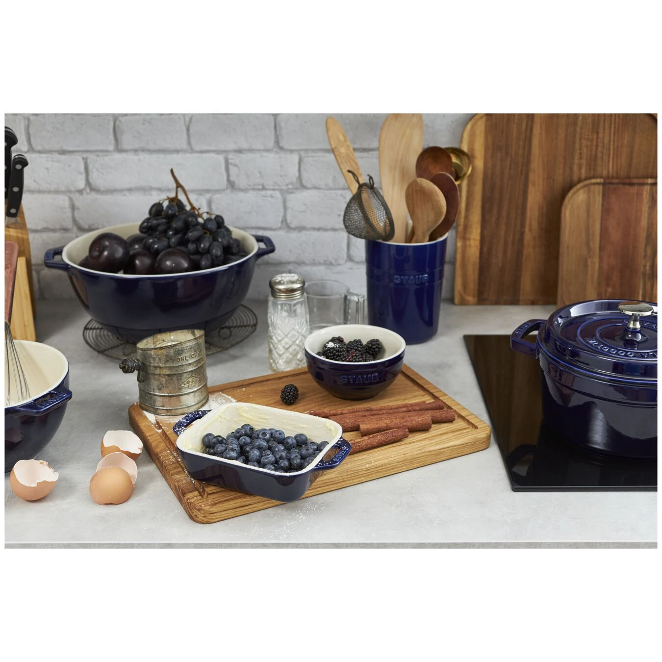 Staub 14 Cm X 11 Cm Rectangular Ceramic Oven Dish Dark-blue 5 Staub 14 Cm X 11 Cm Rectangular Ceramic Oven Dish Dark-blue - Image 3