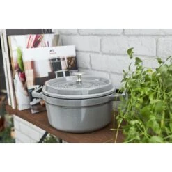 Staub 18 Cm Round Cast Iron Cocotte Graphite-grey 13 Staub 18 Cm Round Cast Iron Cocotte Graphite-grey -Staub 750032230