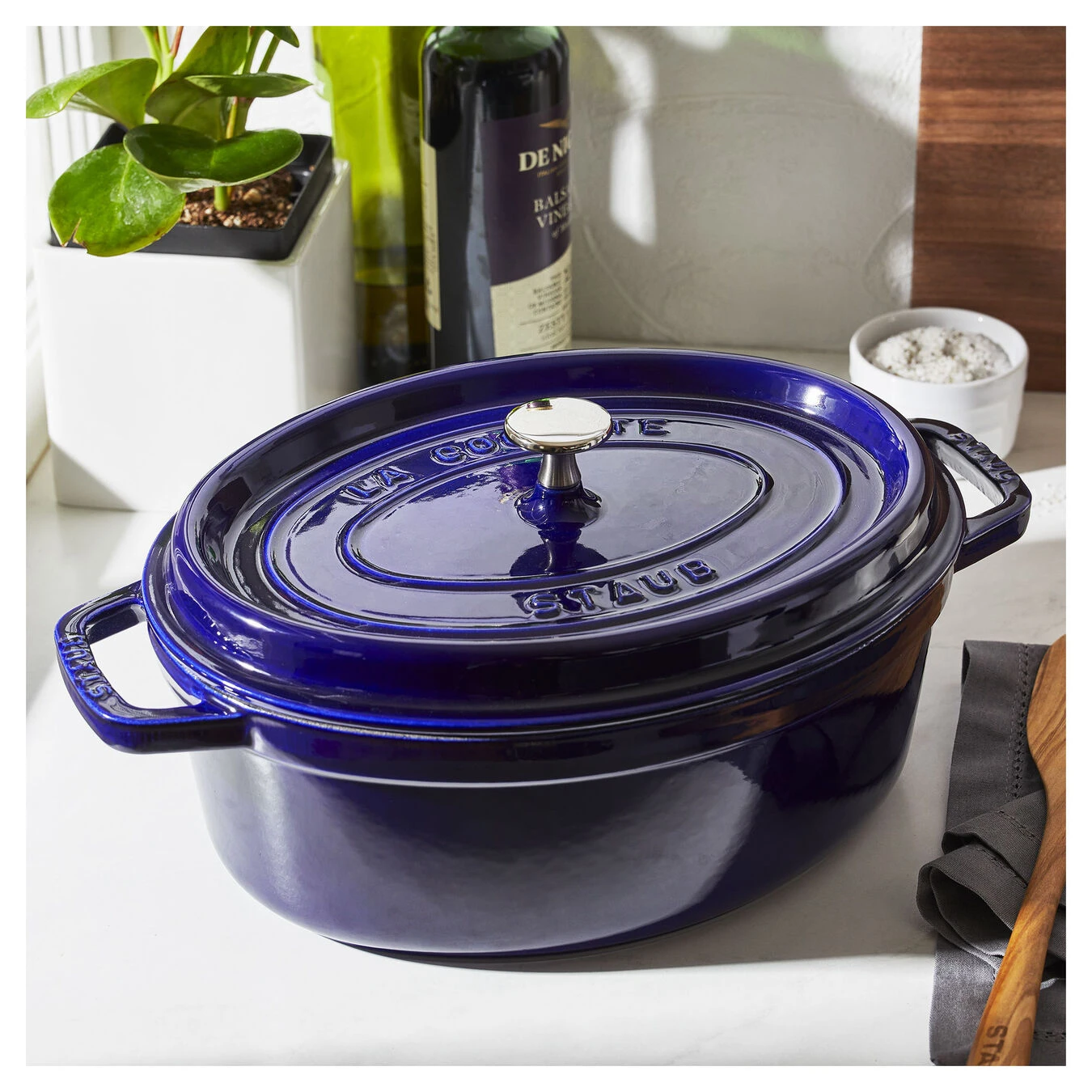 Staub 29 Cm Oval Cast Iron Cocotte Dark-blue 8 Staub 29 Cm Oval Cast Iron Cocotte Dark-blue - Image 6