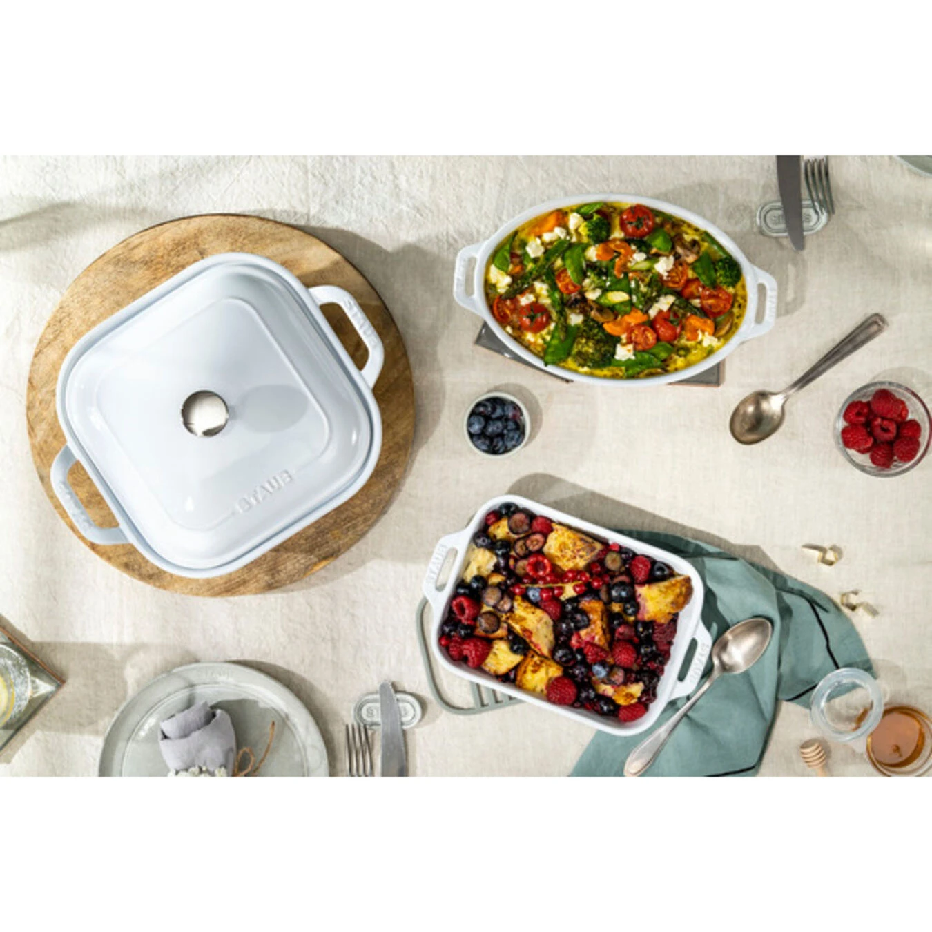 Staub 23 Cm Oval Ceramic Oven Dish Pure-white 7 Staub 23 Cm Oval Ceramic Oven Dish Pure-white - Image 5